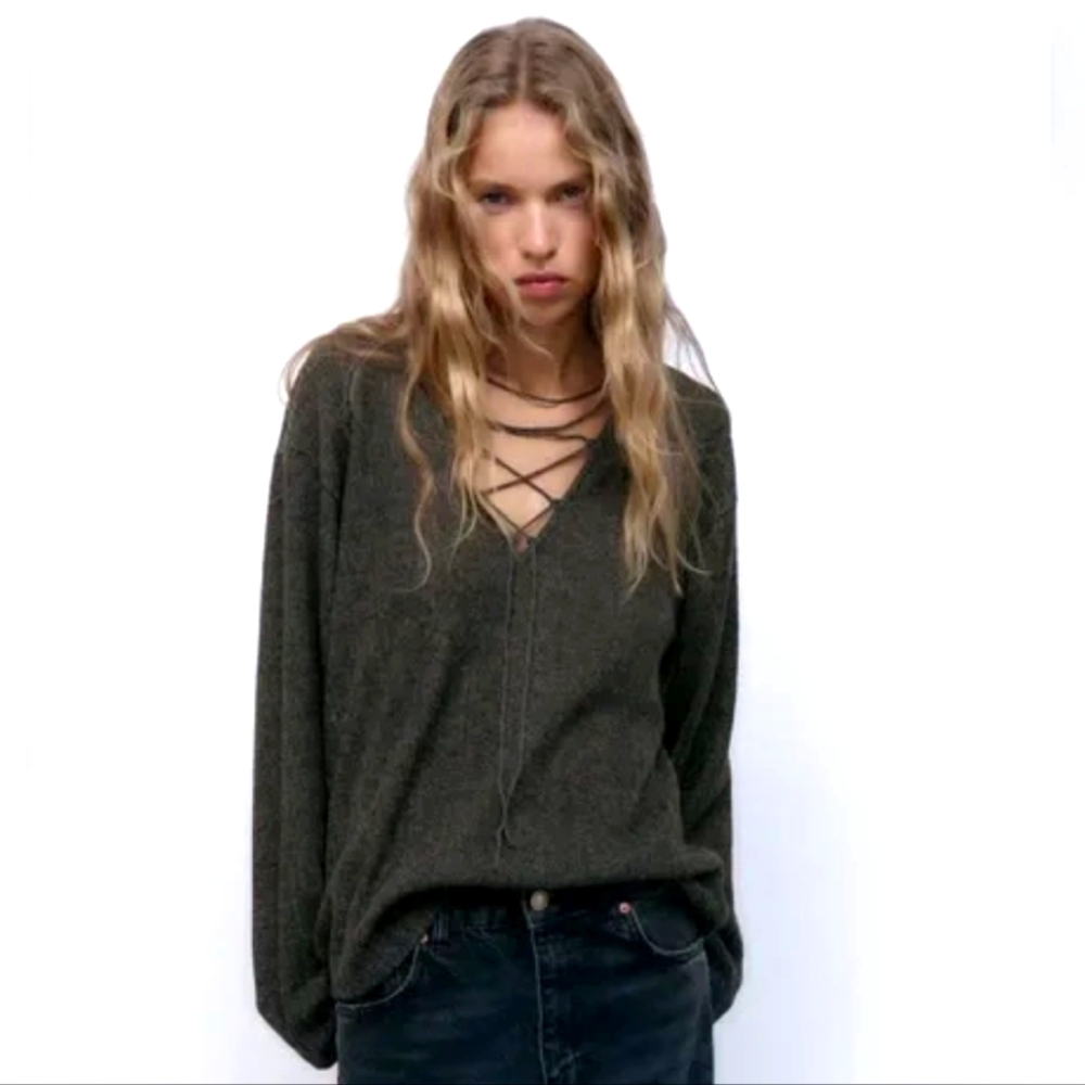 🆕 zara • sweater w ties